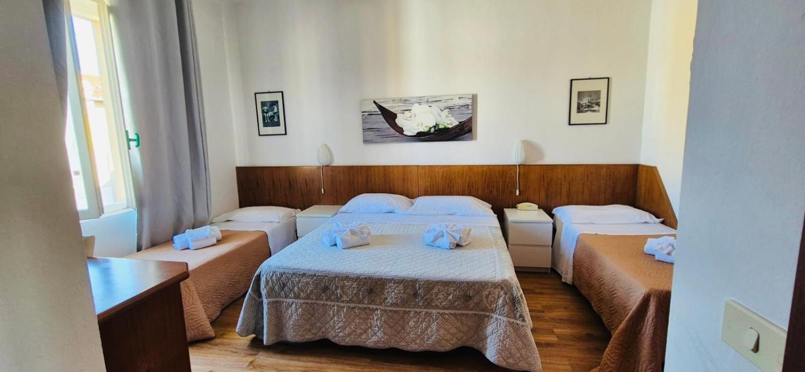 Hotel Ariston Πιομπίνο Εξωτερικό φωτογραφία
