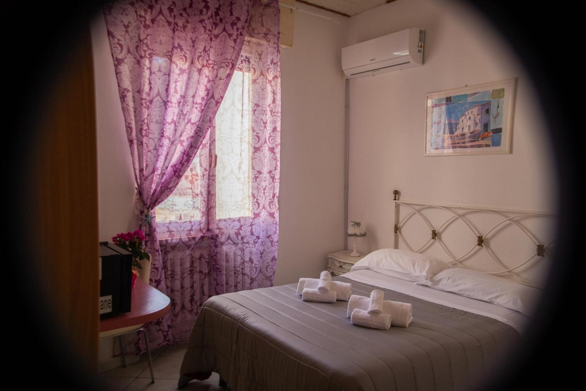 Hotel Ariston Πιομπίνο Εξωτερικό φωτογραφία