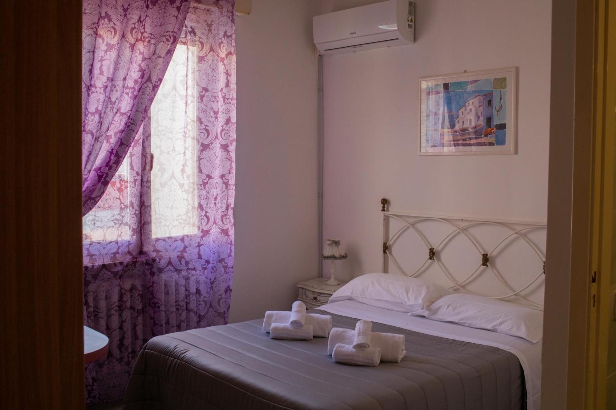 Hotel Ariston Πιομπίνο Εξωτερικό φωτογραφία