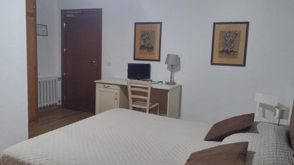 Hotel Ariston Πιομπίνο Εξωτερικό φωτογραφία
