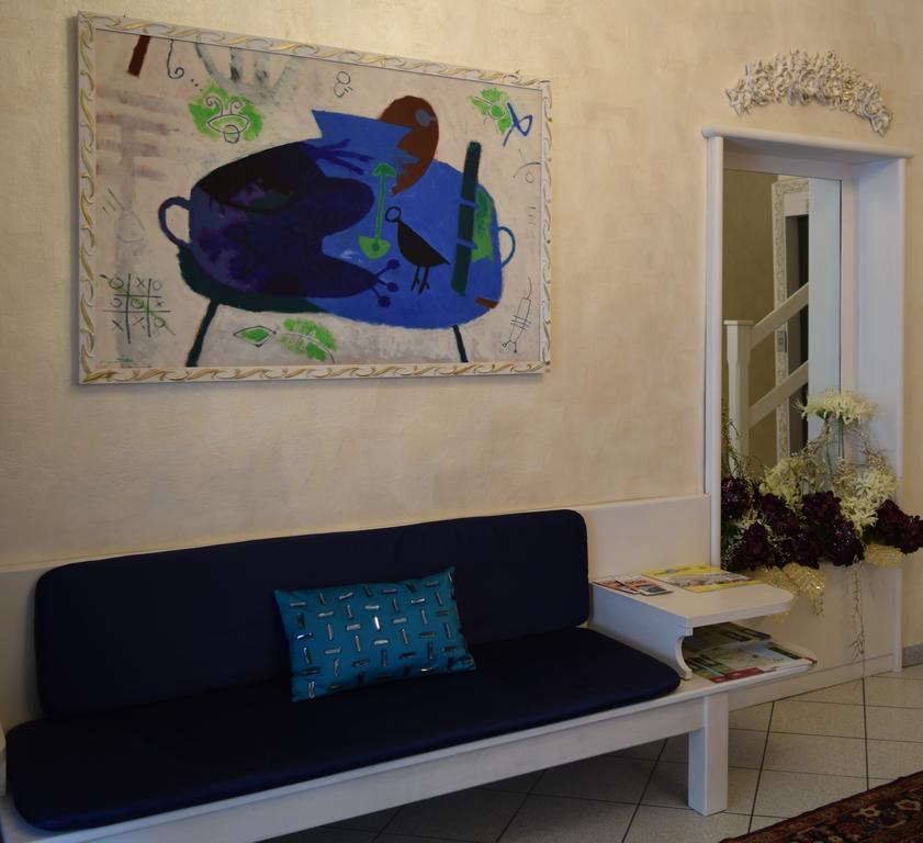 Hotel Ariston Πιομπίνο Εξωτερικό φωτογραφία
