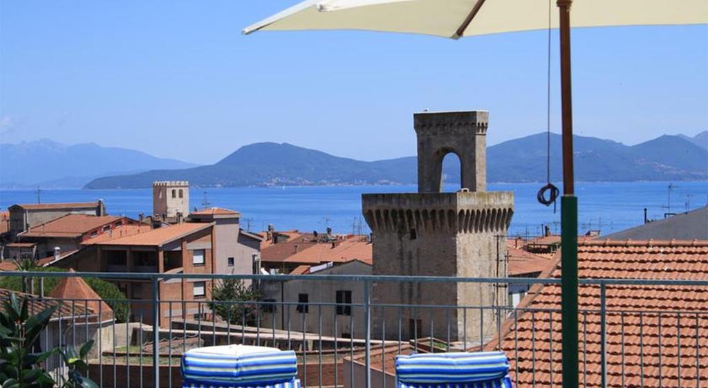 Hotel Ariston Πιομπίνο Εξωτερικό φωτογραφία